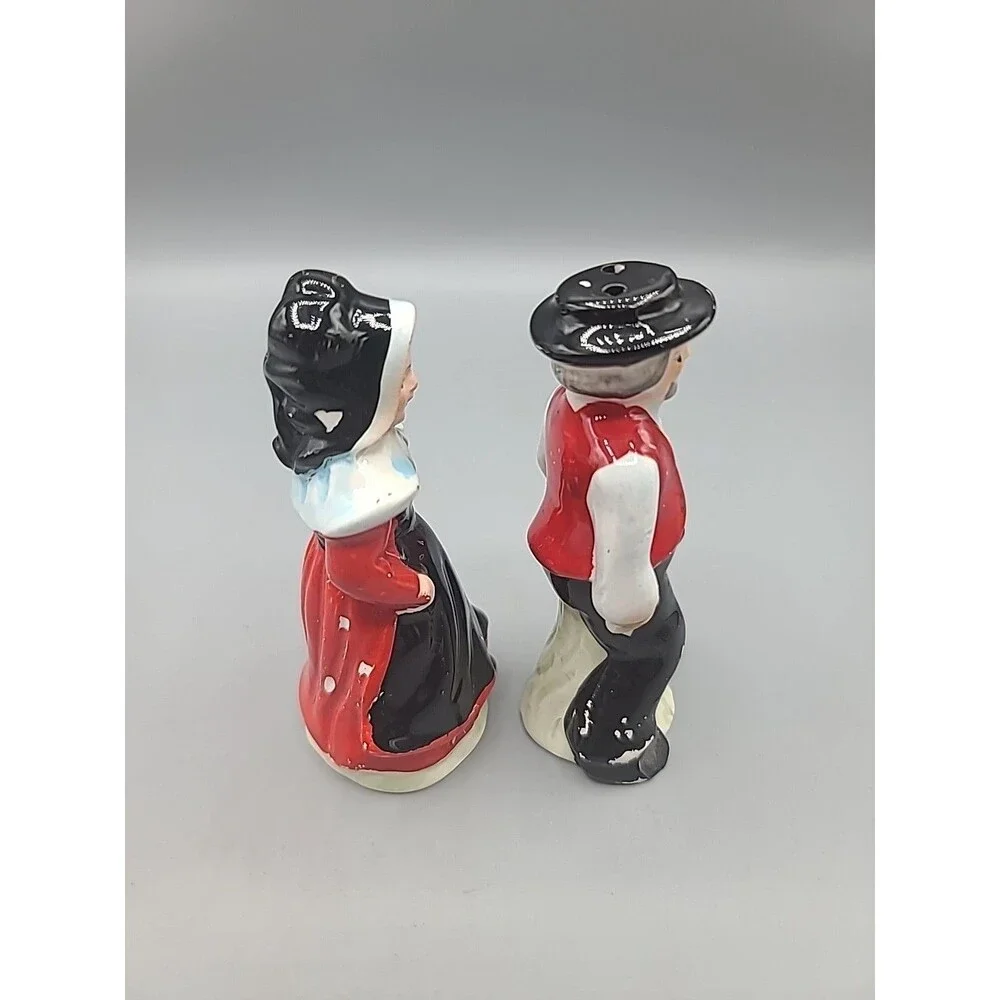Vintage Amish Salt And Pepper Shakers